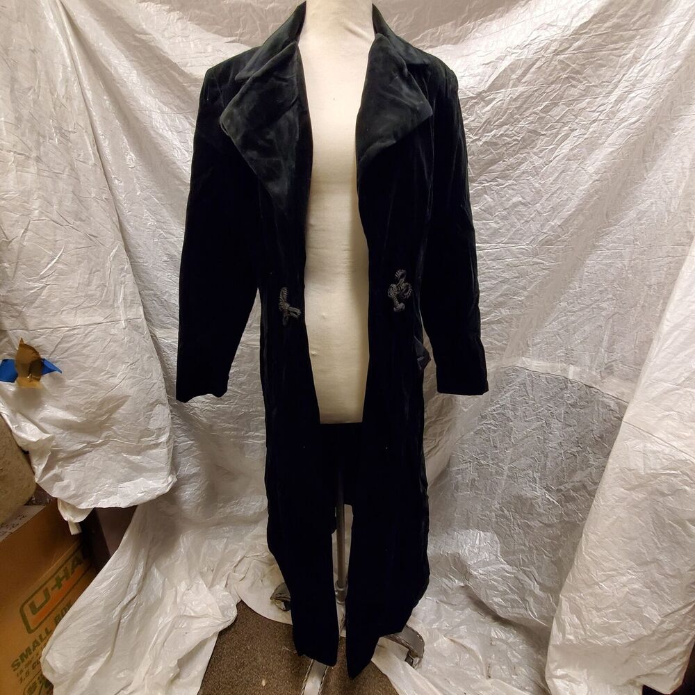 JS Signature Women's Long Black Velvet Coat, Size M